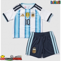 Camisa de Futebol Argentina Lionel Messi #10 Equipamento Principal Infantil Mundo 2026 Manga Curta (+ Calças curtas)